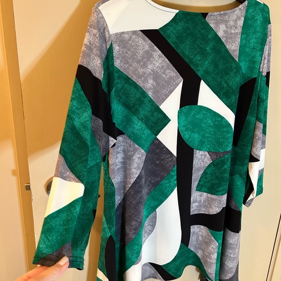 Sharkbite style tunic - Picture 4 of 7